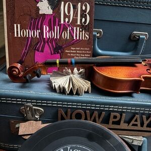 1943 Honor Roll of Hits VTG vinyl RCA Victor 45 Extended Play